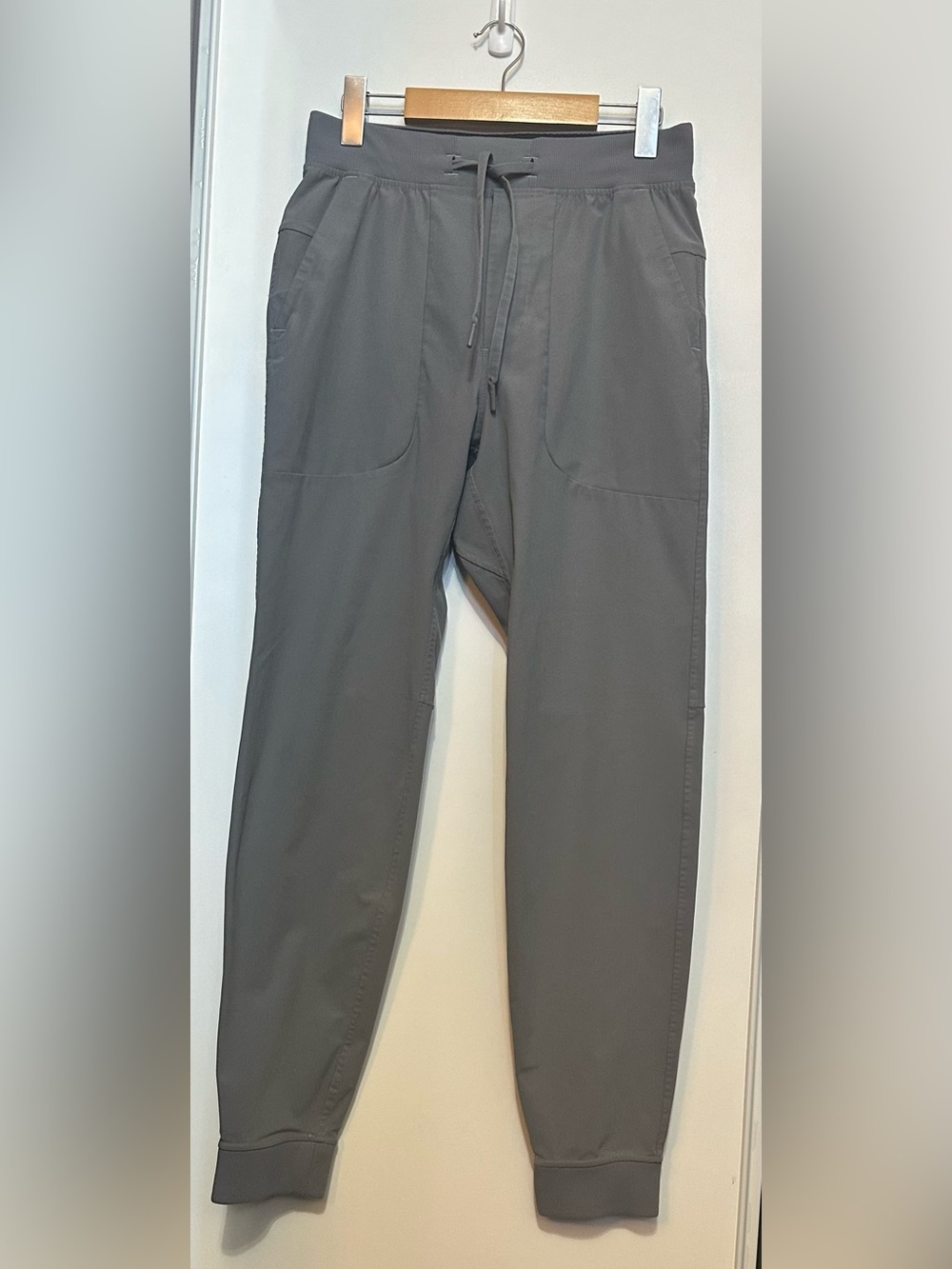 lululemon athletica Men's Charcoal Gray Jogger Sweatpants